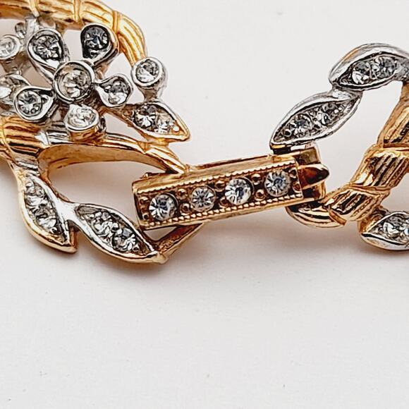 Vintage Gold Tone Rhinestone Floral 6 1/2 Inch Bracelet - Picture 3 of 10